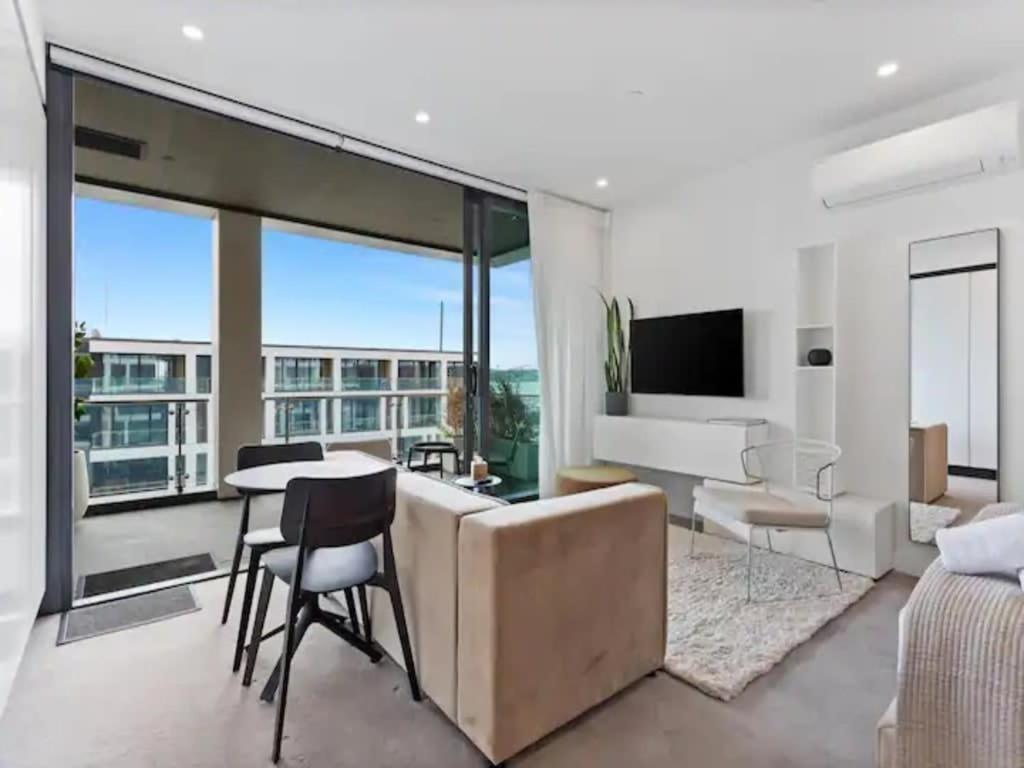 Sleek Modern Studio With Balcony Auckland Exterior foto